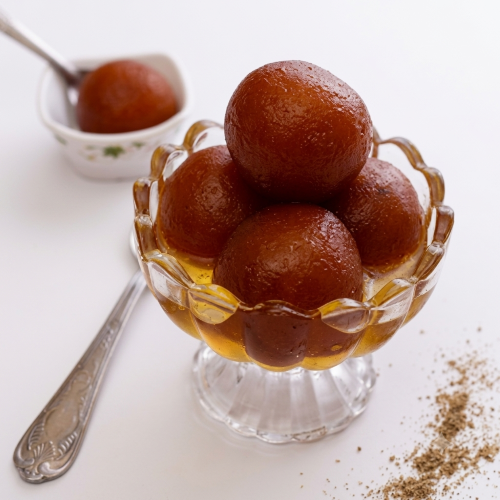 Soft & Juicy Gulab Jamun – Traditional Indian Milk Sweet