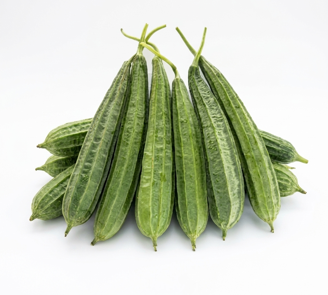 Fresh Jhinga (Ridge Gourd) – Tender, Farm Fresh & Nutritious Vegetable
