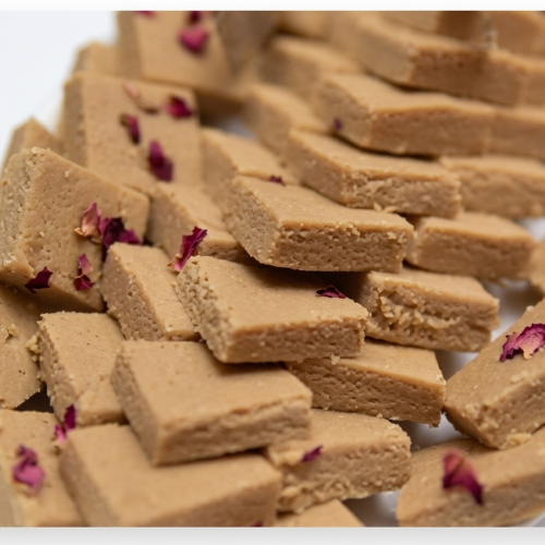 Authentic Nolen Gur Sandesh – Bengali Cottage Cheese Sweet with Date Palm Jaggery